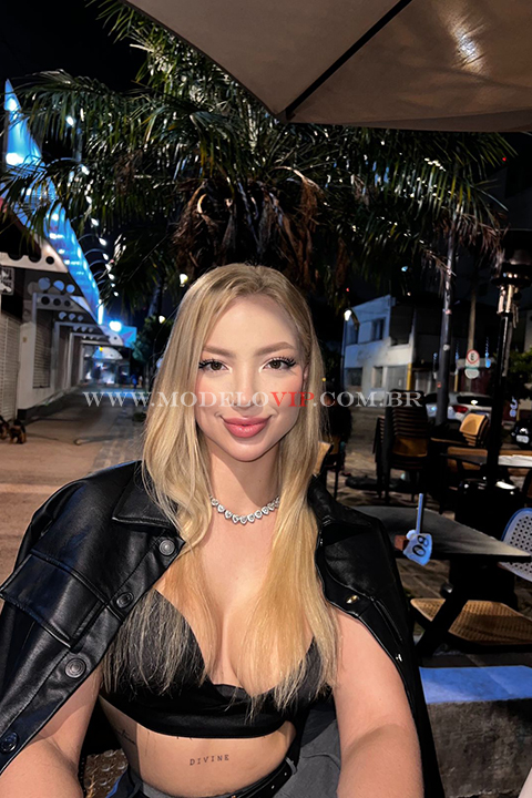 Acompanhante Vallentina Bianch - Curitiba